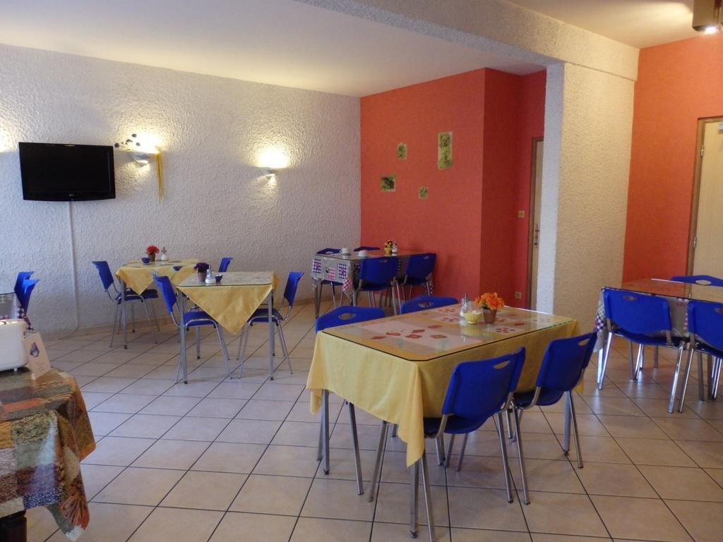 Servhotel Morestel Екстериор снимка