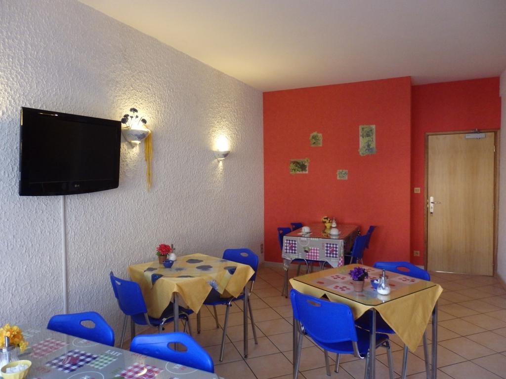 Servhotel Morestel Екстериор снимка