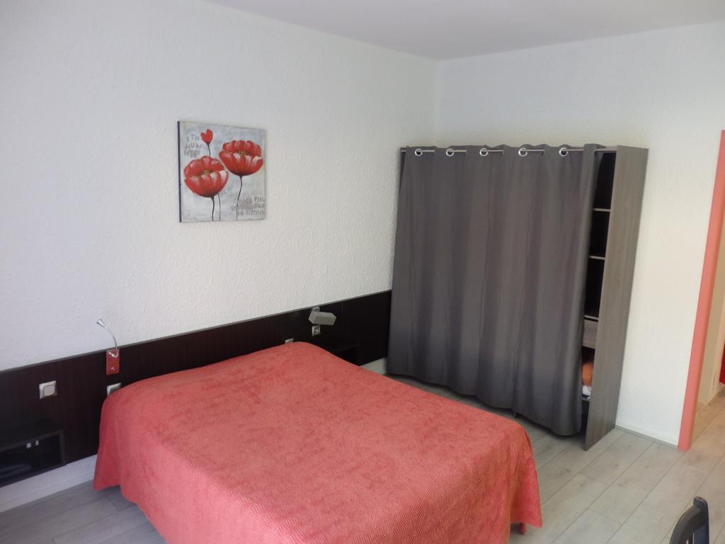 Servhotel Morestel Екстериор снимка